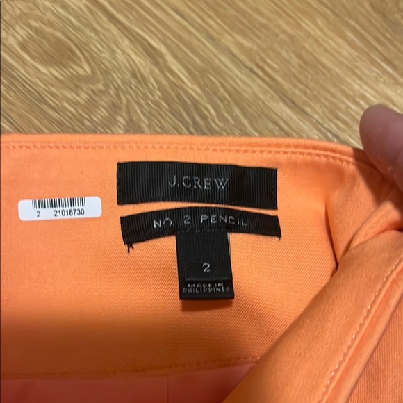 J. Crew peach colored Pencil Skirt Knee-Length Resort Wear size 2 like new lined - Picture 2 of 3